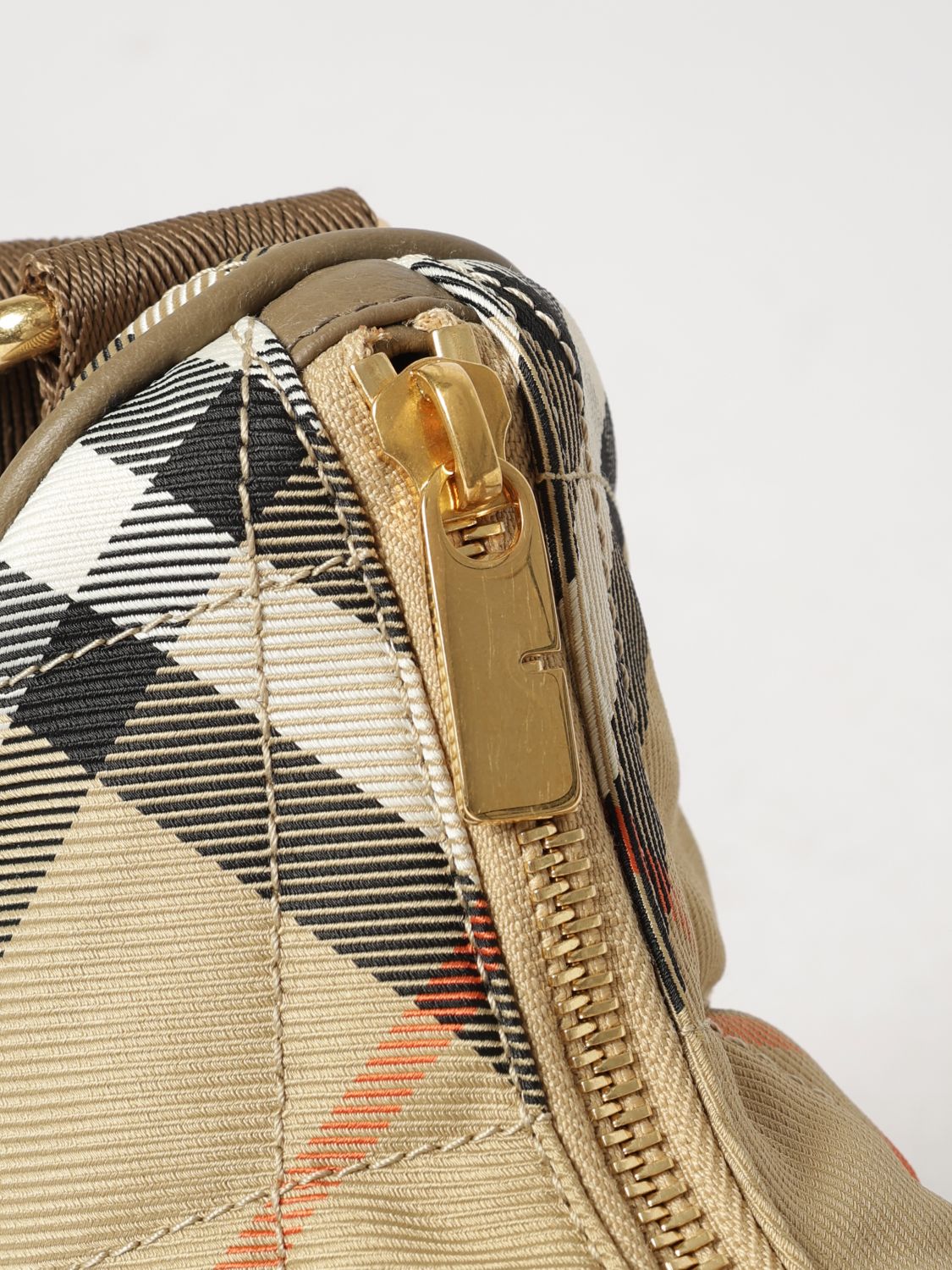 woman's shoulder bag