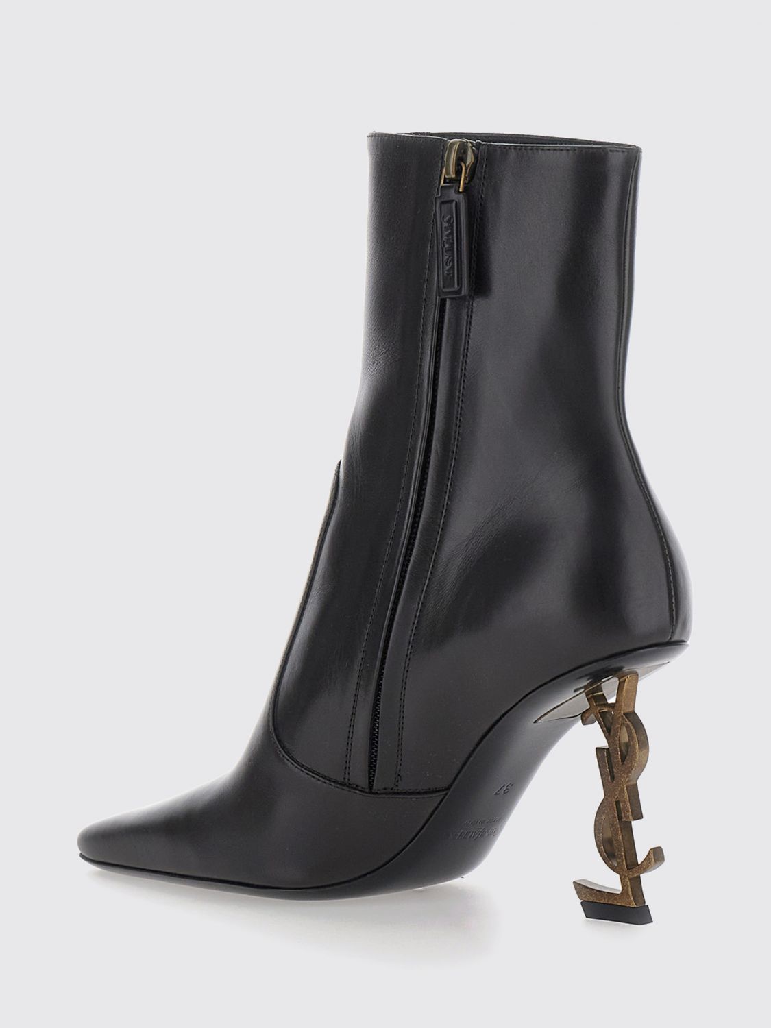 woman's flat ankle boot