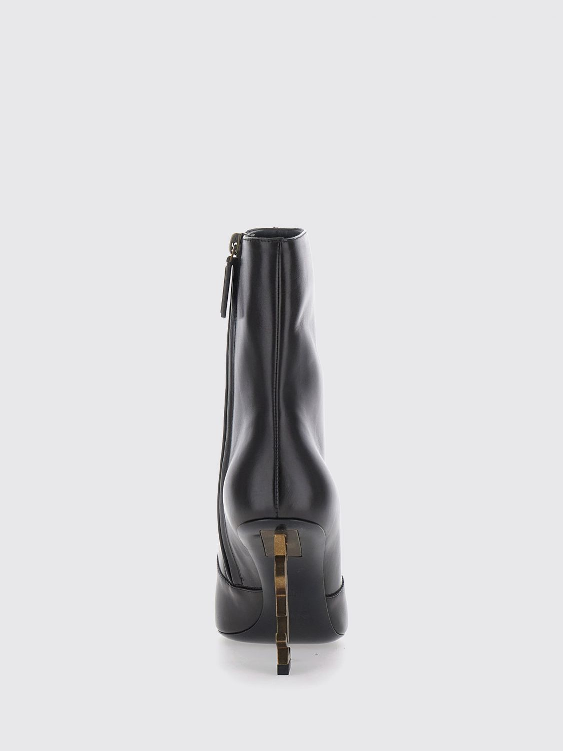 woman's flat ankle boot