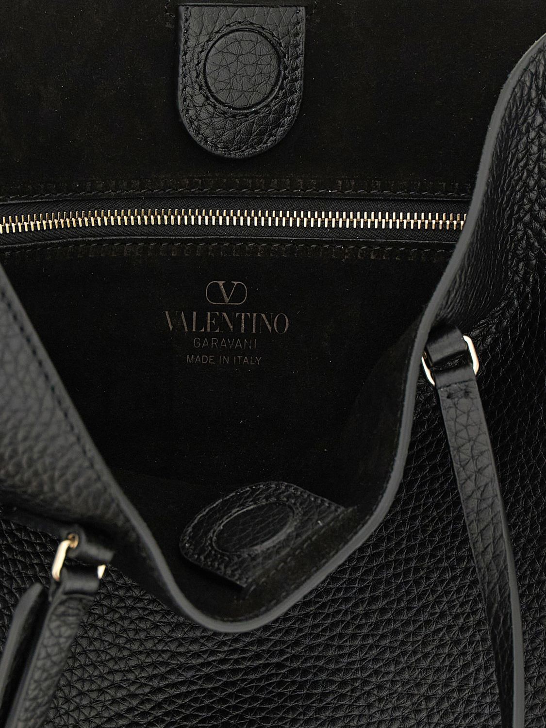 rockstud grained leather tote bag with studs