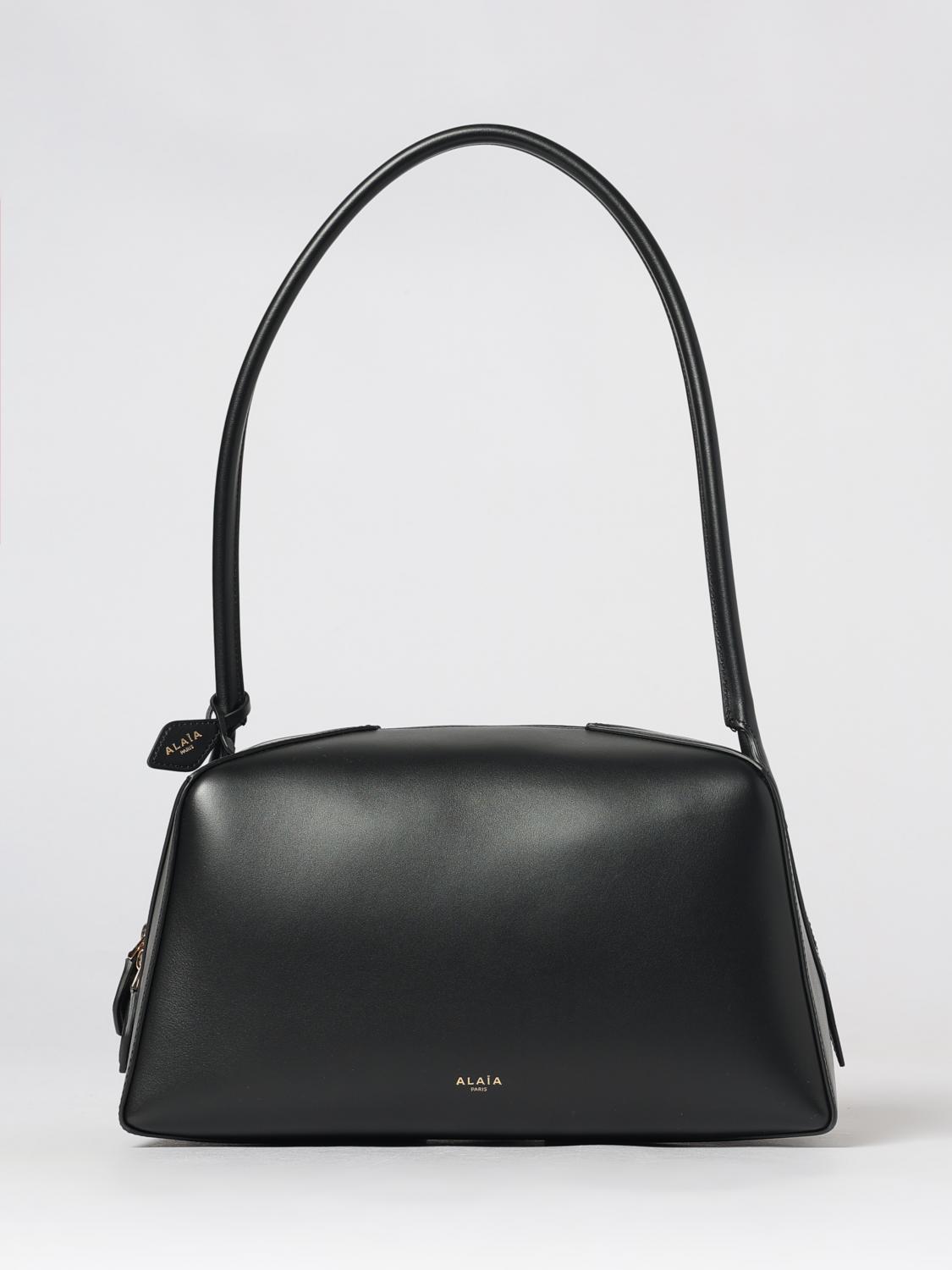 le bouledogue smooth calfskin leather shoulder bag