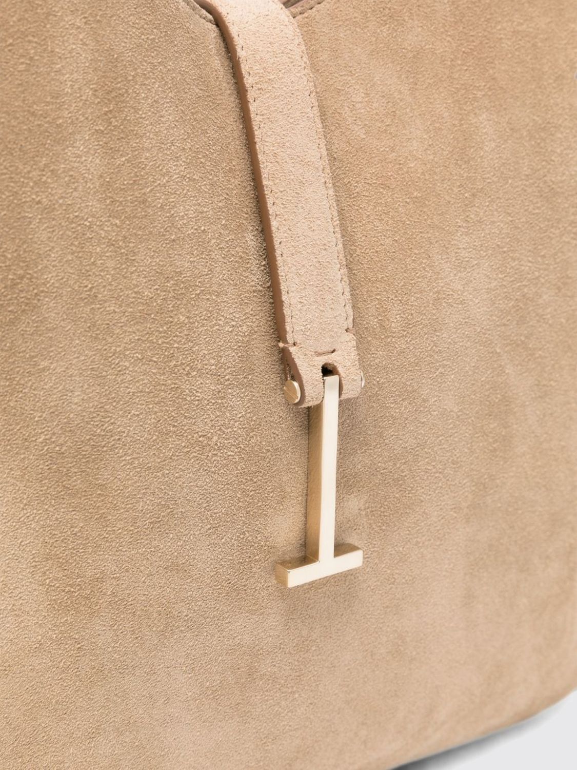 woman's shoulder bag