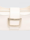 belle vivier smooth leather hobo bag with iconic buckle