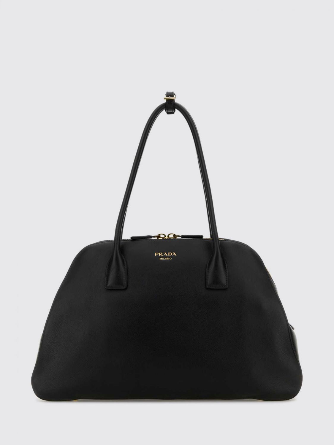 woman's shoulder bag