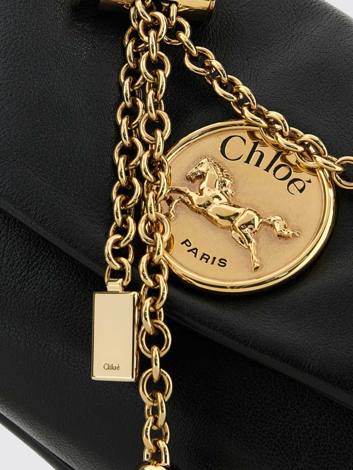 heritage grained leather shoulder bag chloé with metallic mesh handle