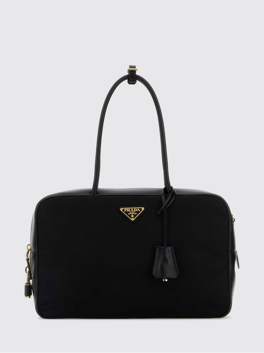 woman's shoulder bag
