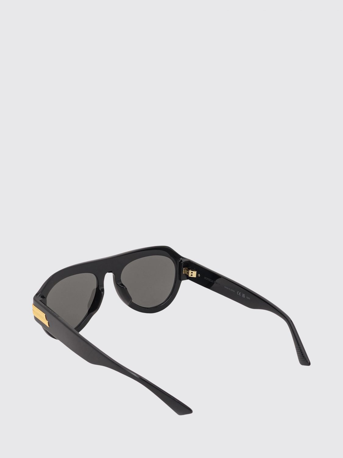 rounded aviator sunglasses in an acetate frame