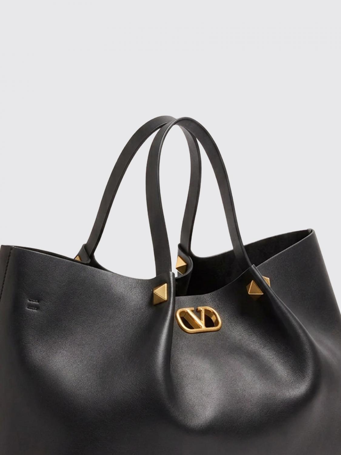 large vlogo signature studded smooth leather tote