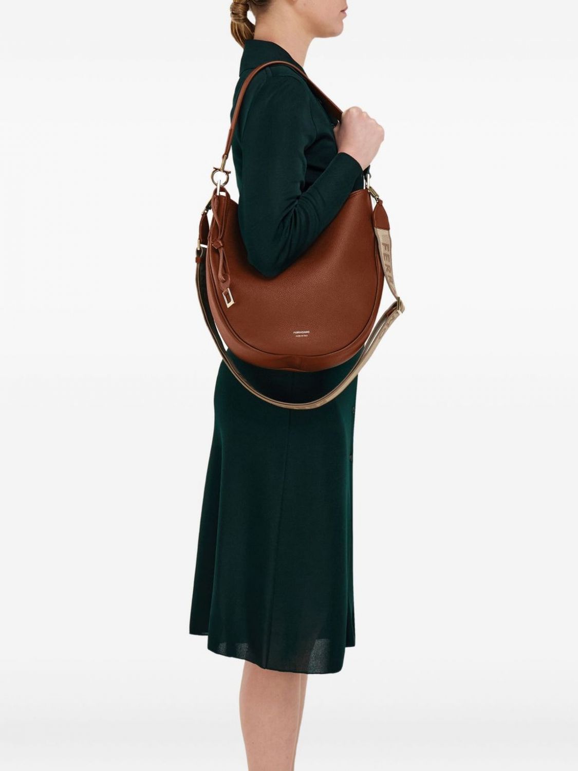 woman's shoulder bag