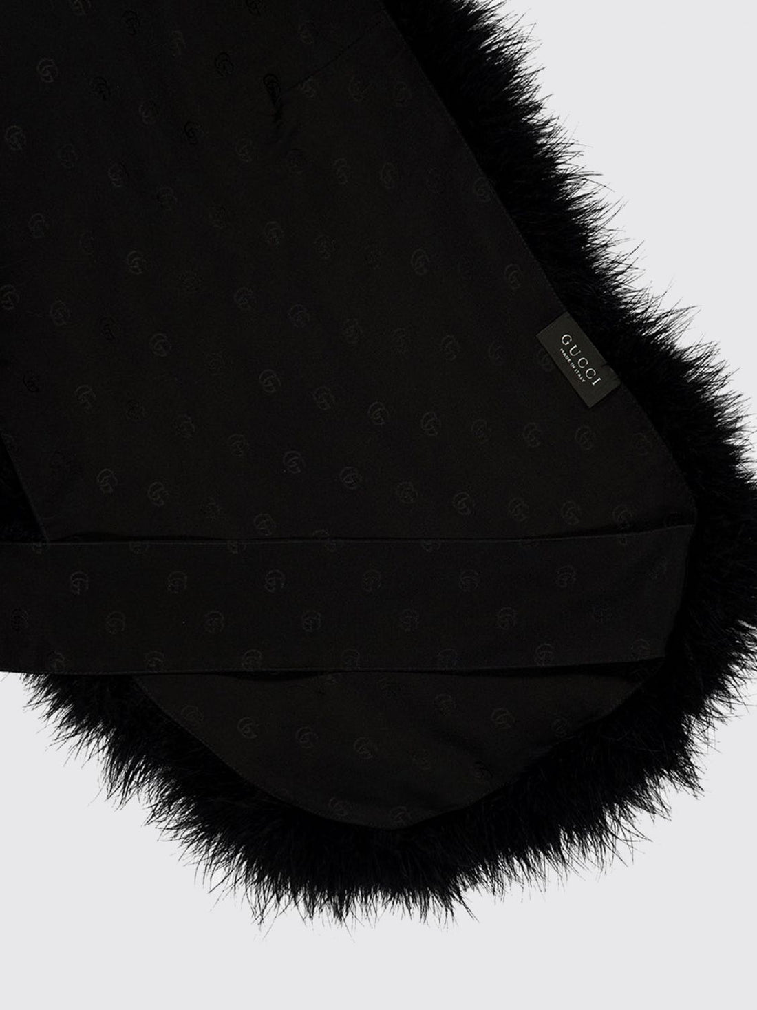 GUCCI OS contemporary design headband crafted in soft shearling