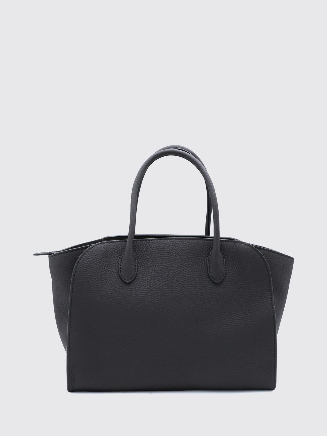 woman's shoulder bag