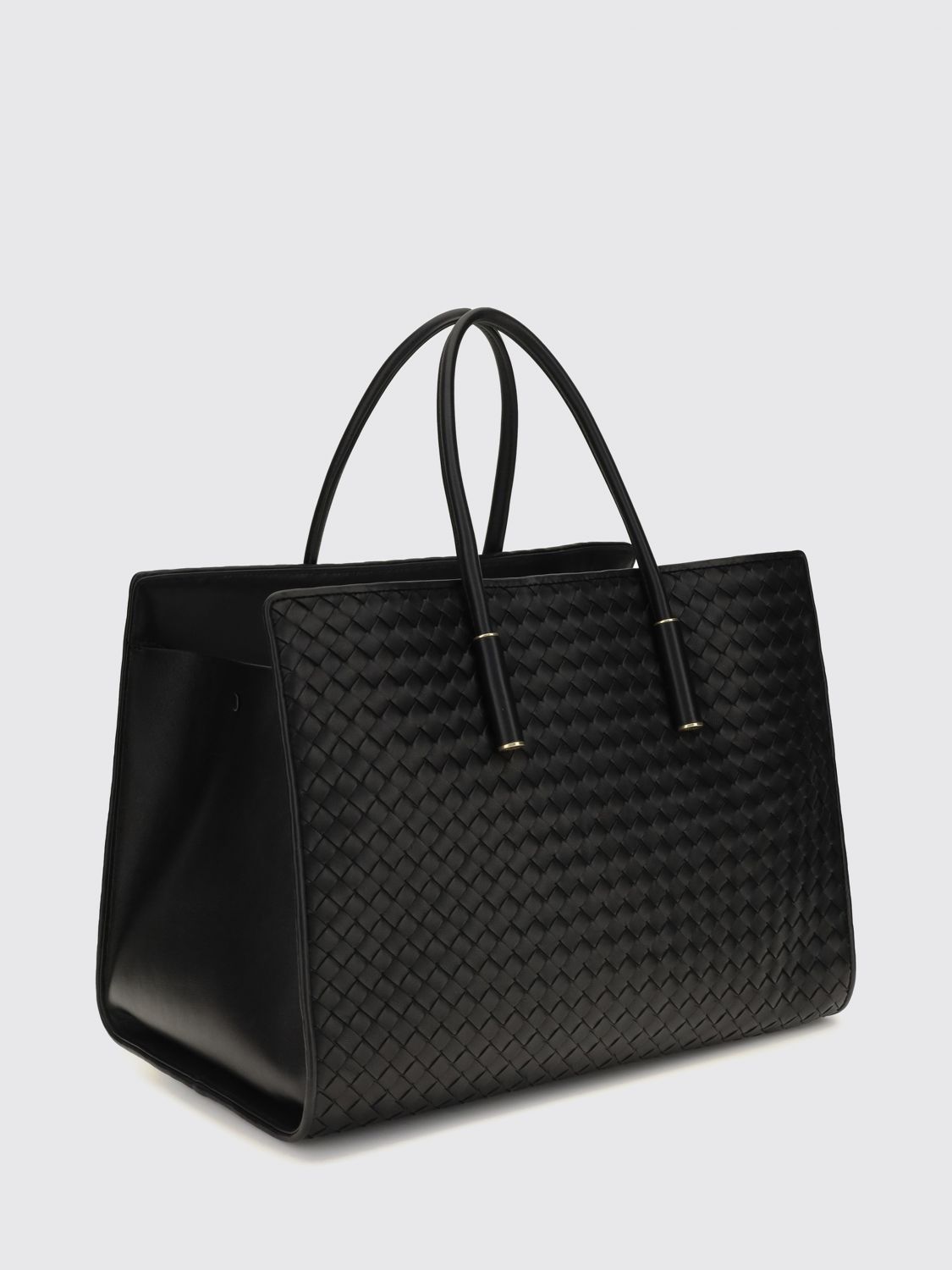 woman's shoulder bag