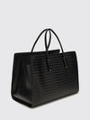woman's shoulder bag