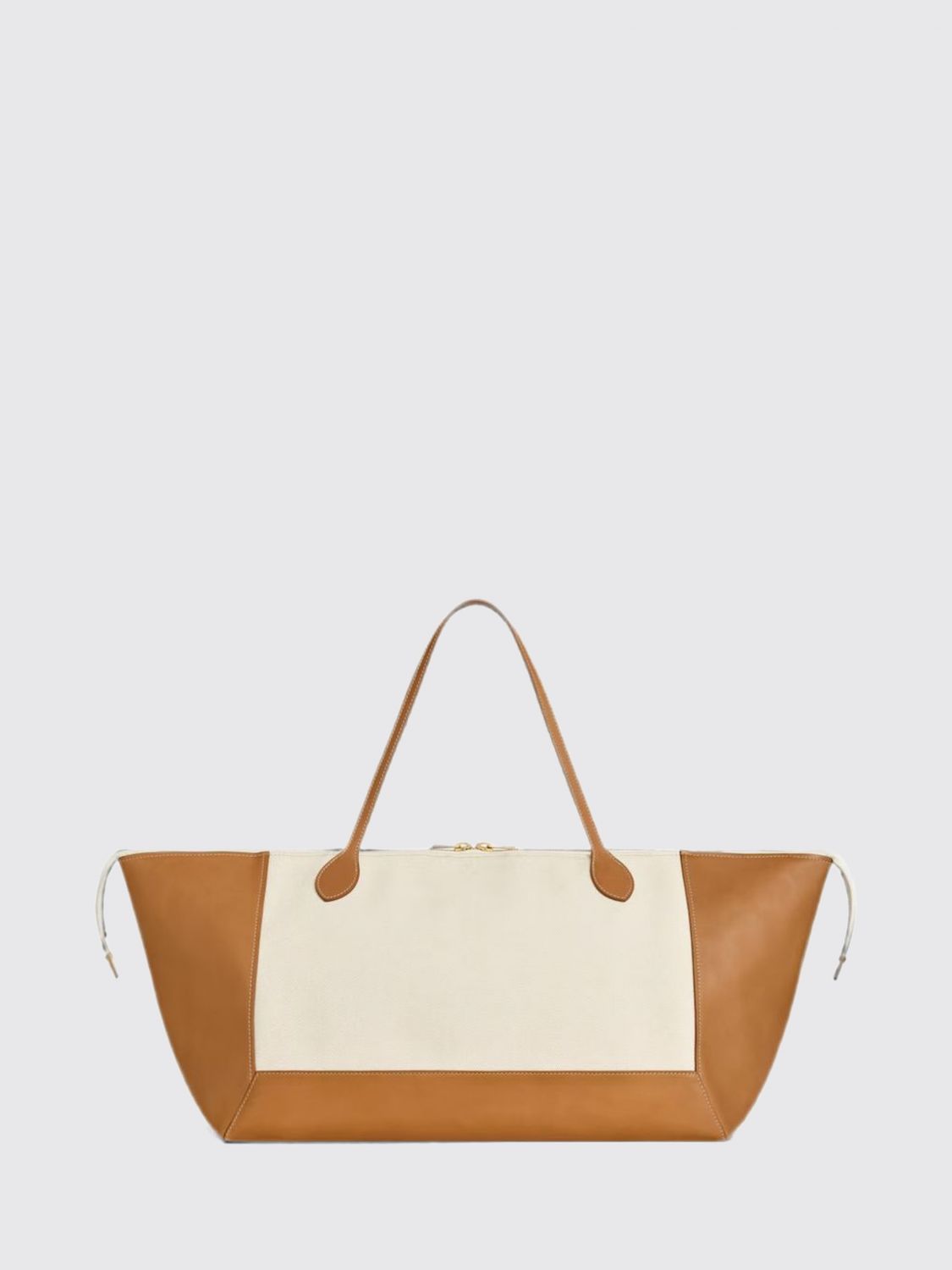 woman's shoulder bag