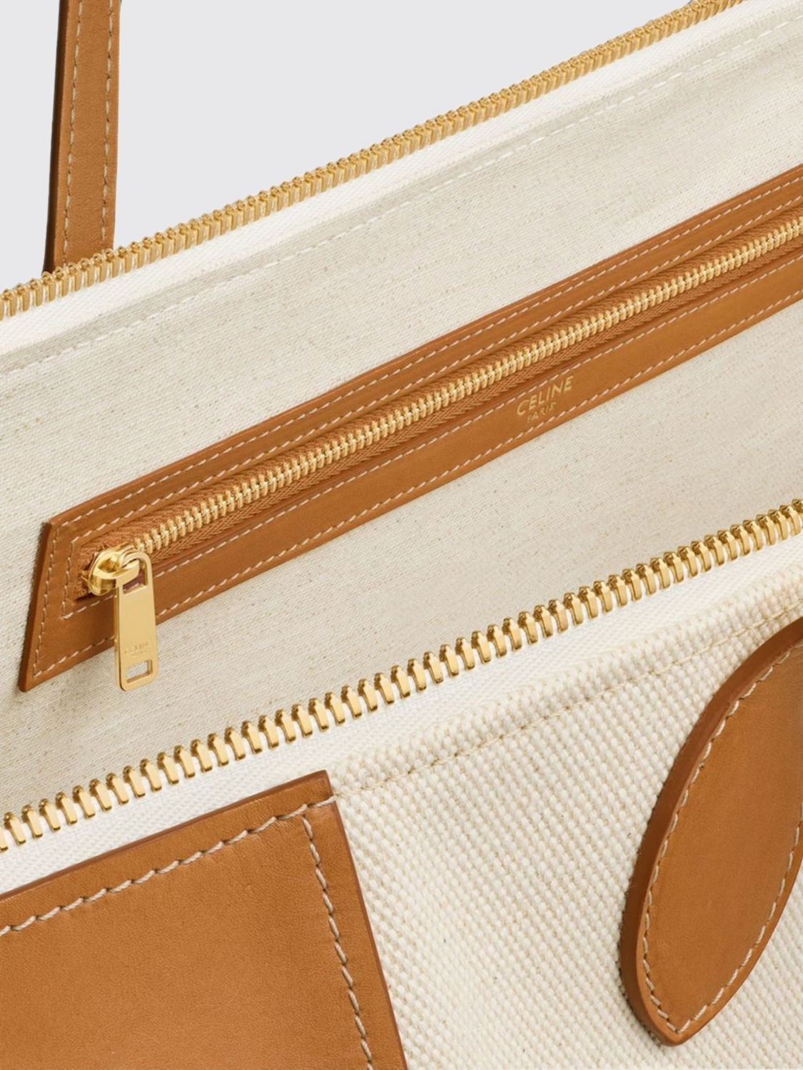 woman's shoulder bag
