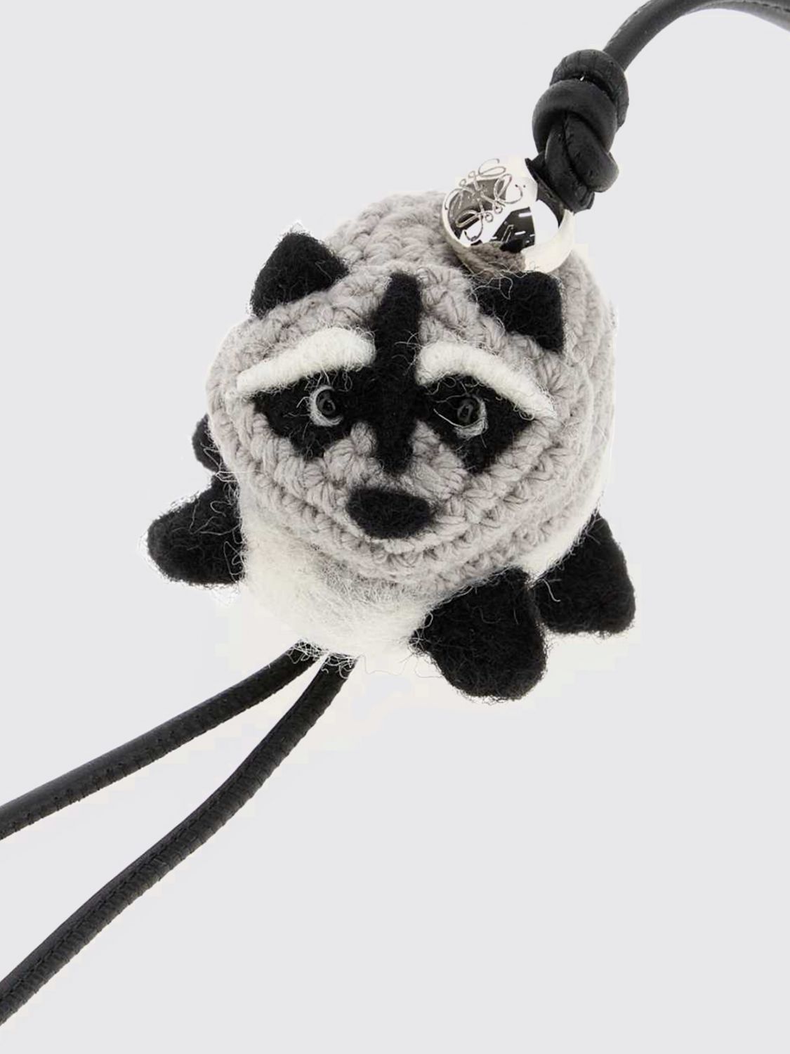 raccoon keychain in raccoon shape in wool felt and calfskin