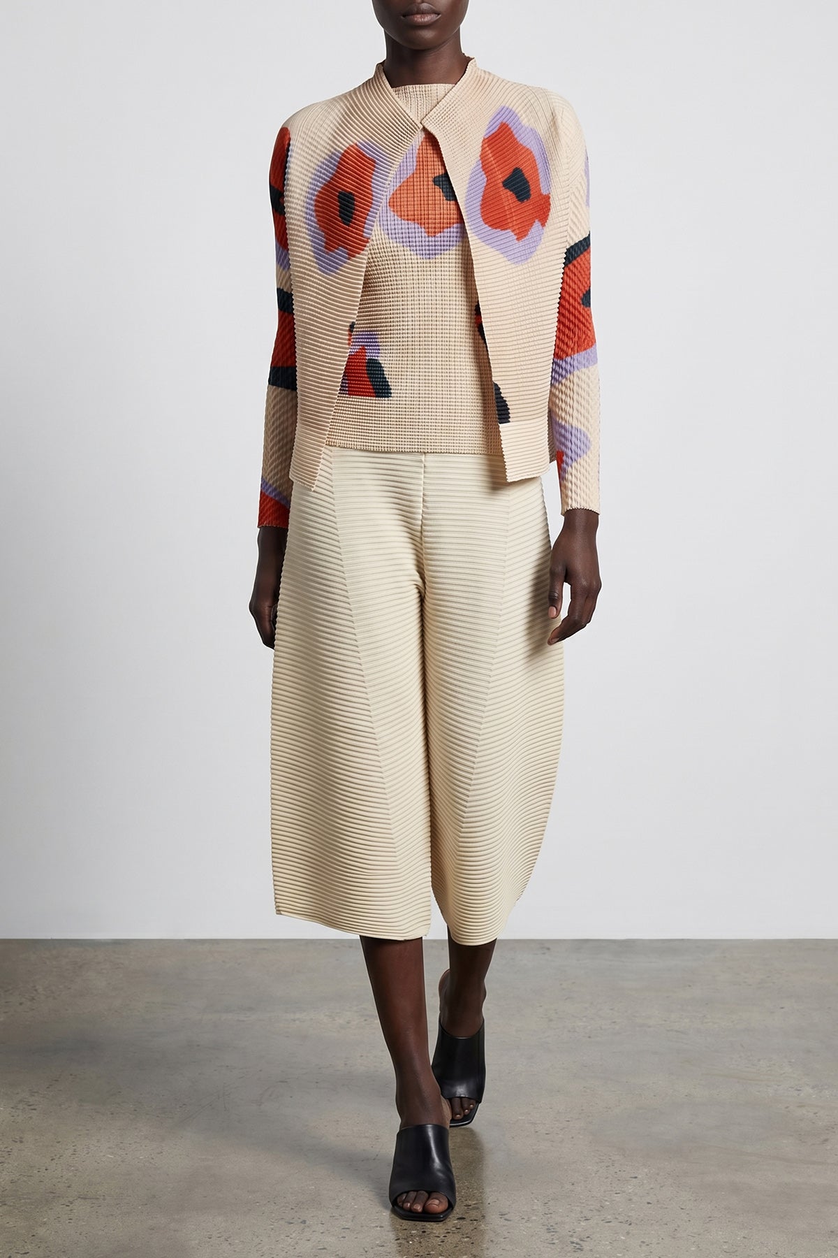verve pleats top cardigan in pleated fabric