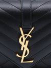 woman's shoulder bag