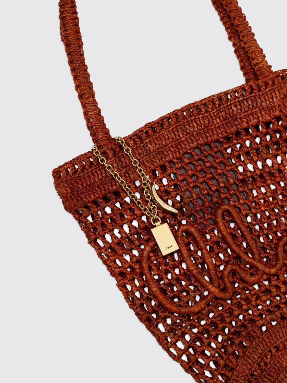 chloé summer banana crochet raffia shoulder bag with logo