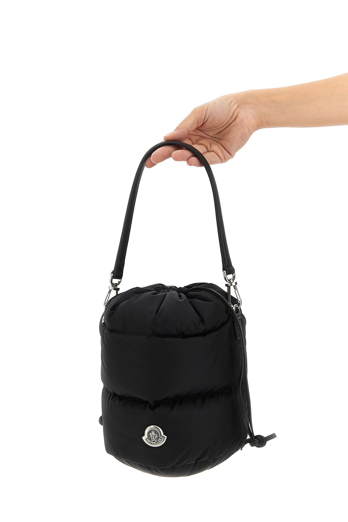 caradoc bucket bag in water-repellent padded boudin quilted nylon