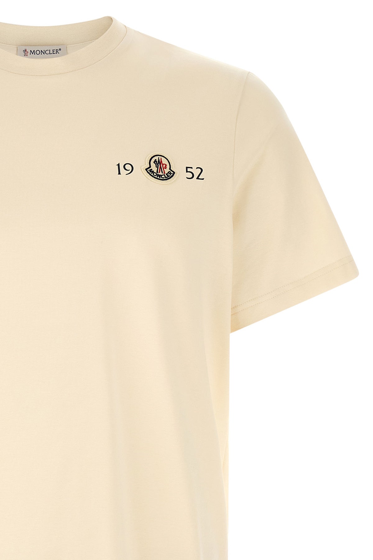 the moncler t-shirt in soft stretch cotton jersey