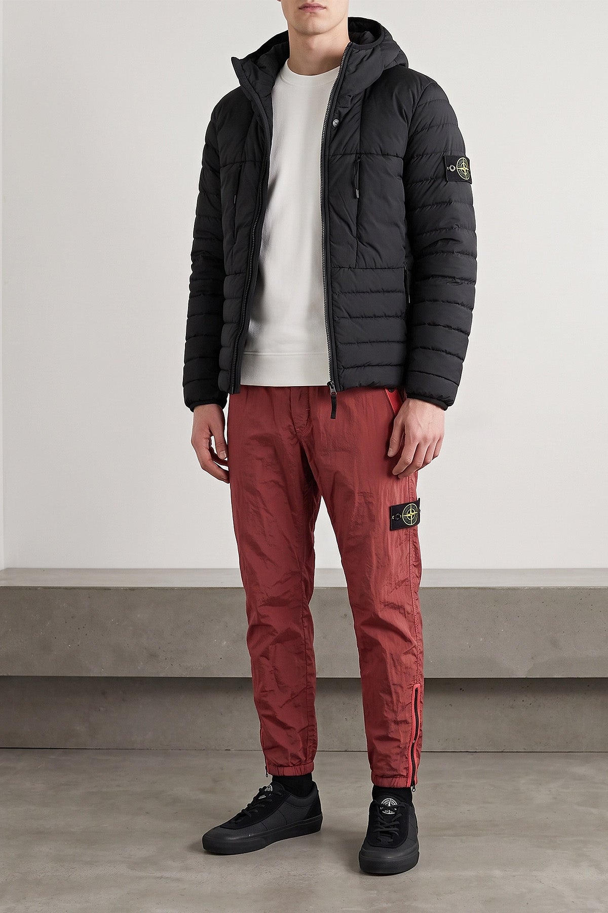 the stone island 3100011 sports pants