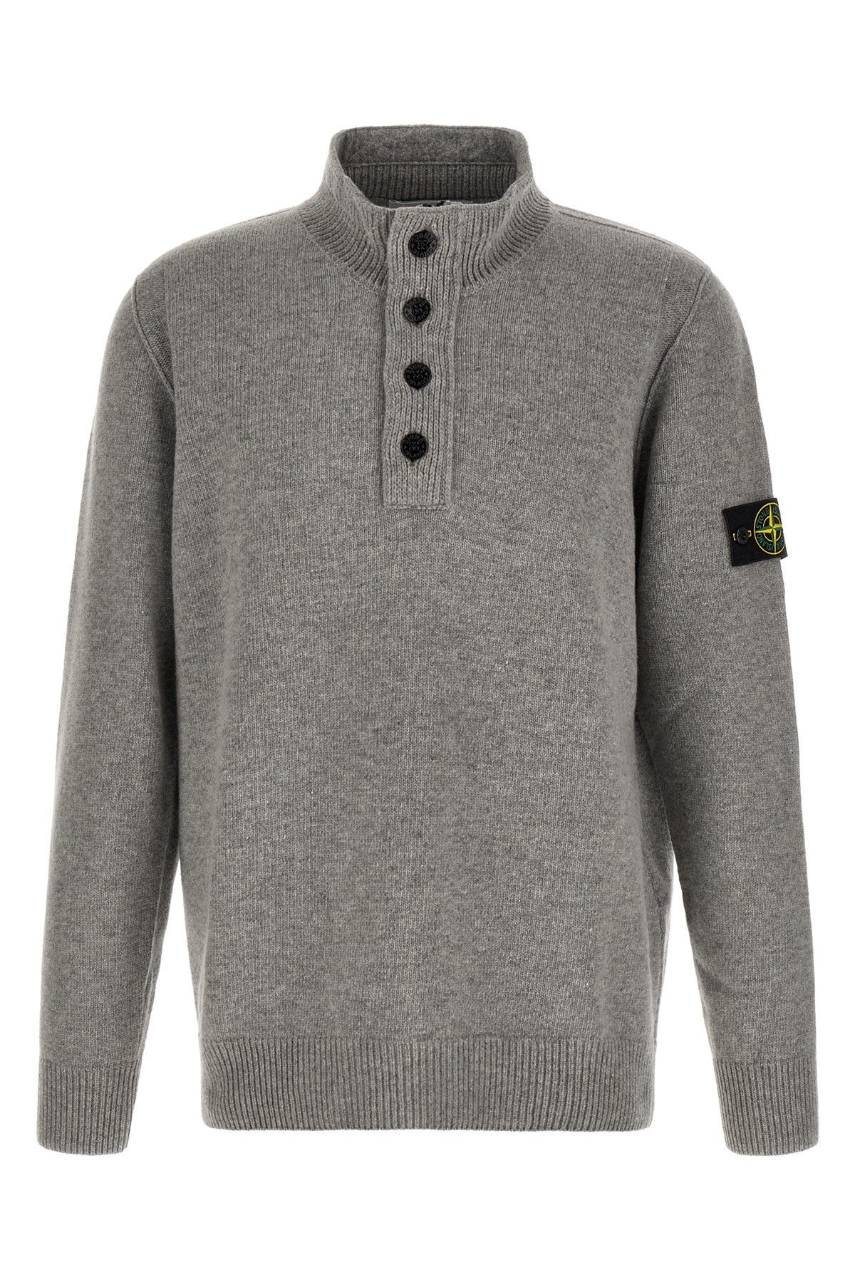 the stone island 5100040 sweater defines contemporary knitwear through a rigor