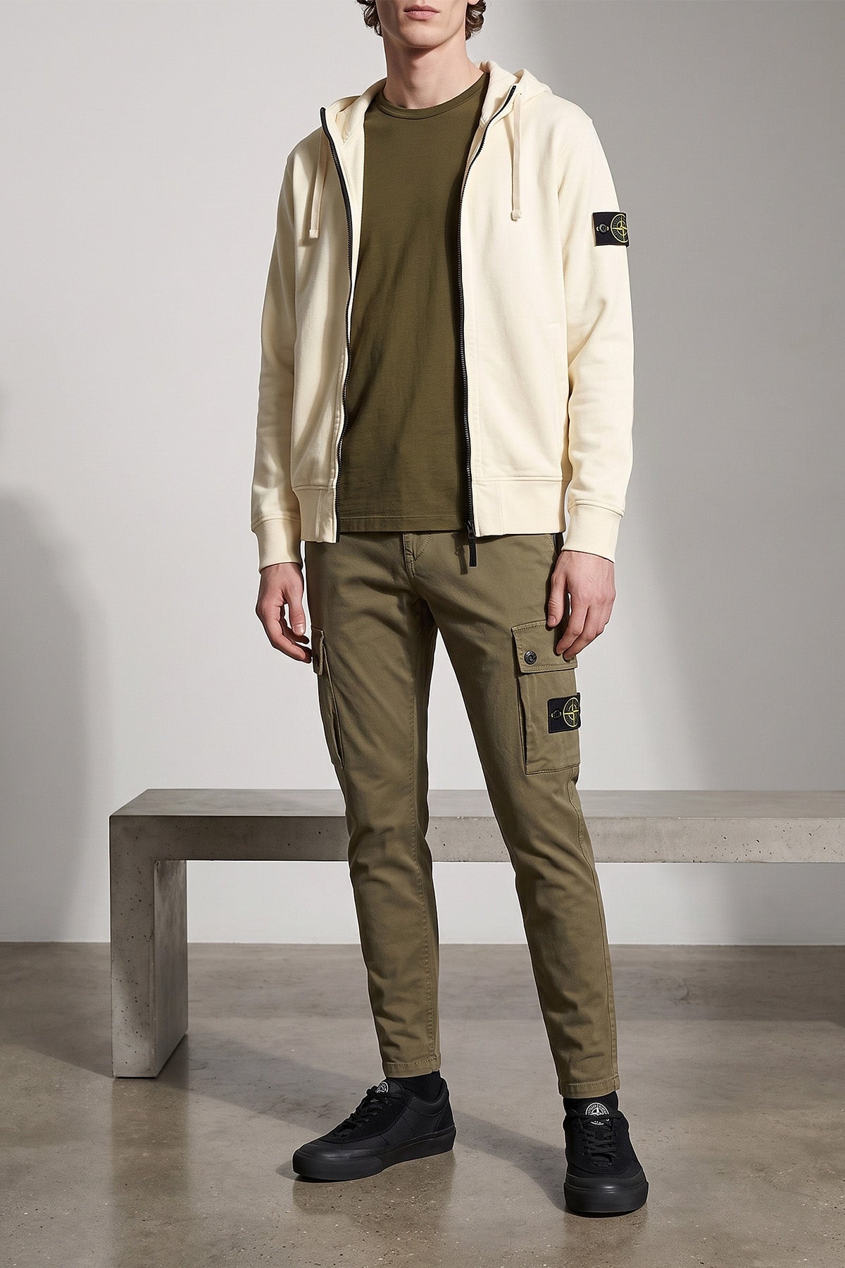 the stone island 6100009 sweatshirt