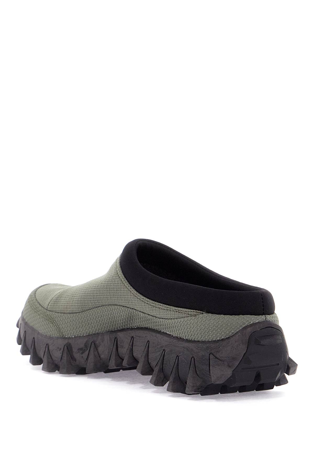 recycled material slip-on snow c