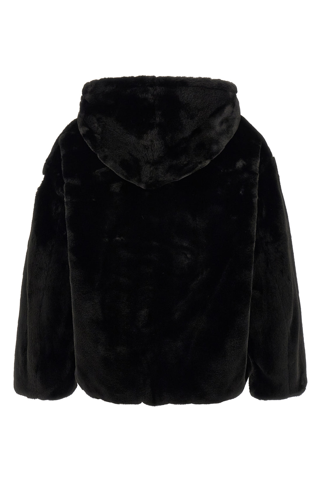 TATRAS 1 the yumola tatras jacket redefines winter outerwear through enveloping volumes