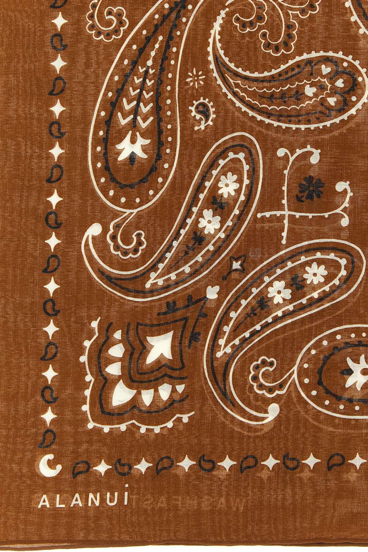 the alanui bandana in pure cotton redefines a classic accessory through a sartor