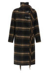 the gihan marant etoile coat redefines the codes of outerwear through a straight