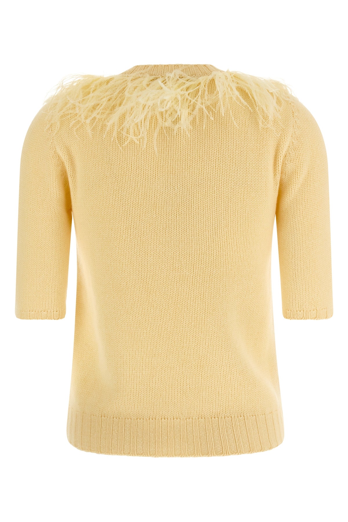 the fabiana filippi short-sleeved sweater is made of a fine yarn blend of virgin