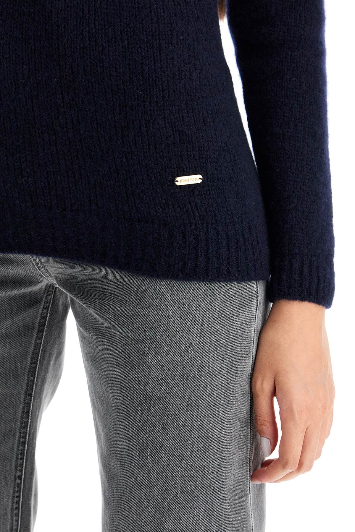 regular fit v-neck pullover sweater.