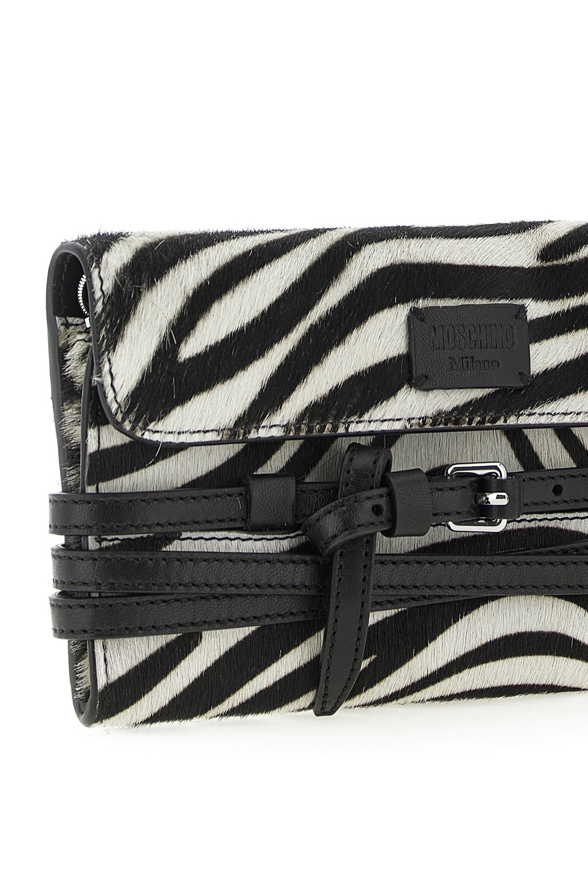 moschinos tie me wallet on chain bases its design on a sharp material contras