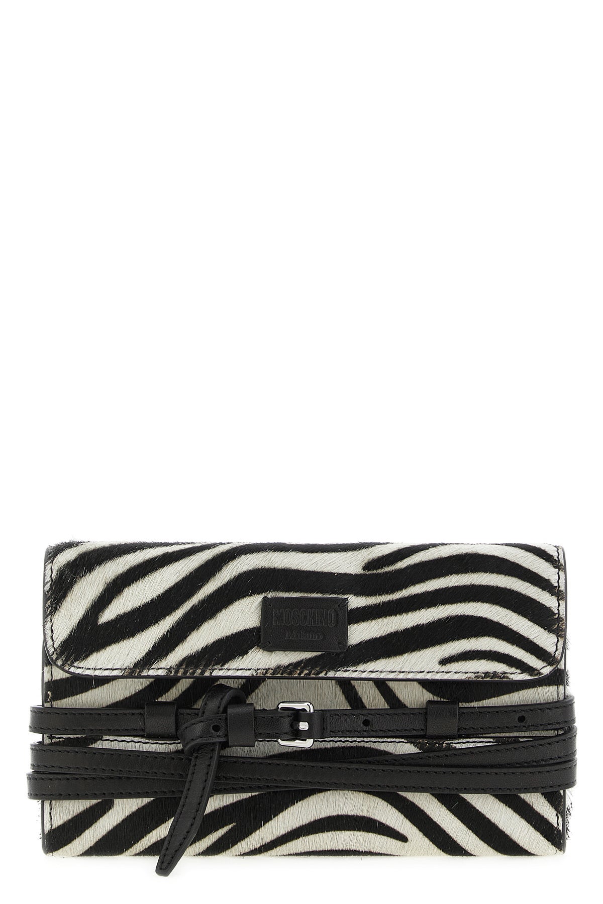 moschinos tie me wallet on chain bases its design on a sharp material contras
