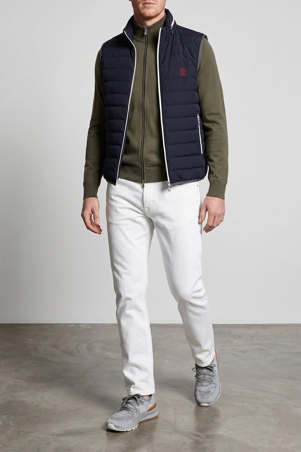 waistcoat in water-repellent technical fabric slightly padded