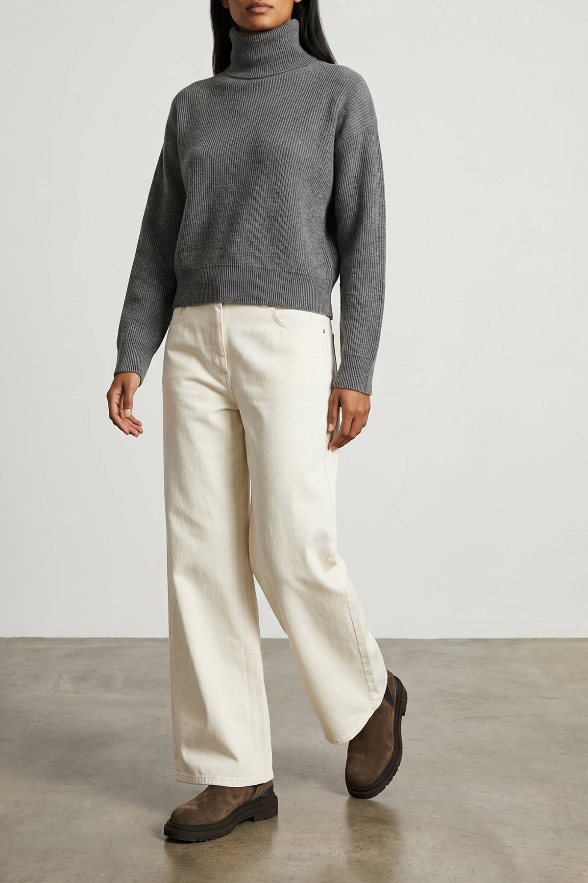 the wide barrel jeans in garment-dyed cotton denim
