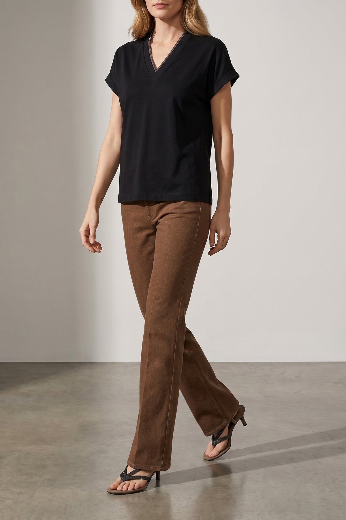 v-neck t-shirt in cotton