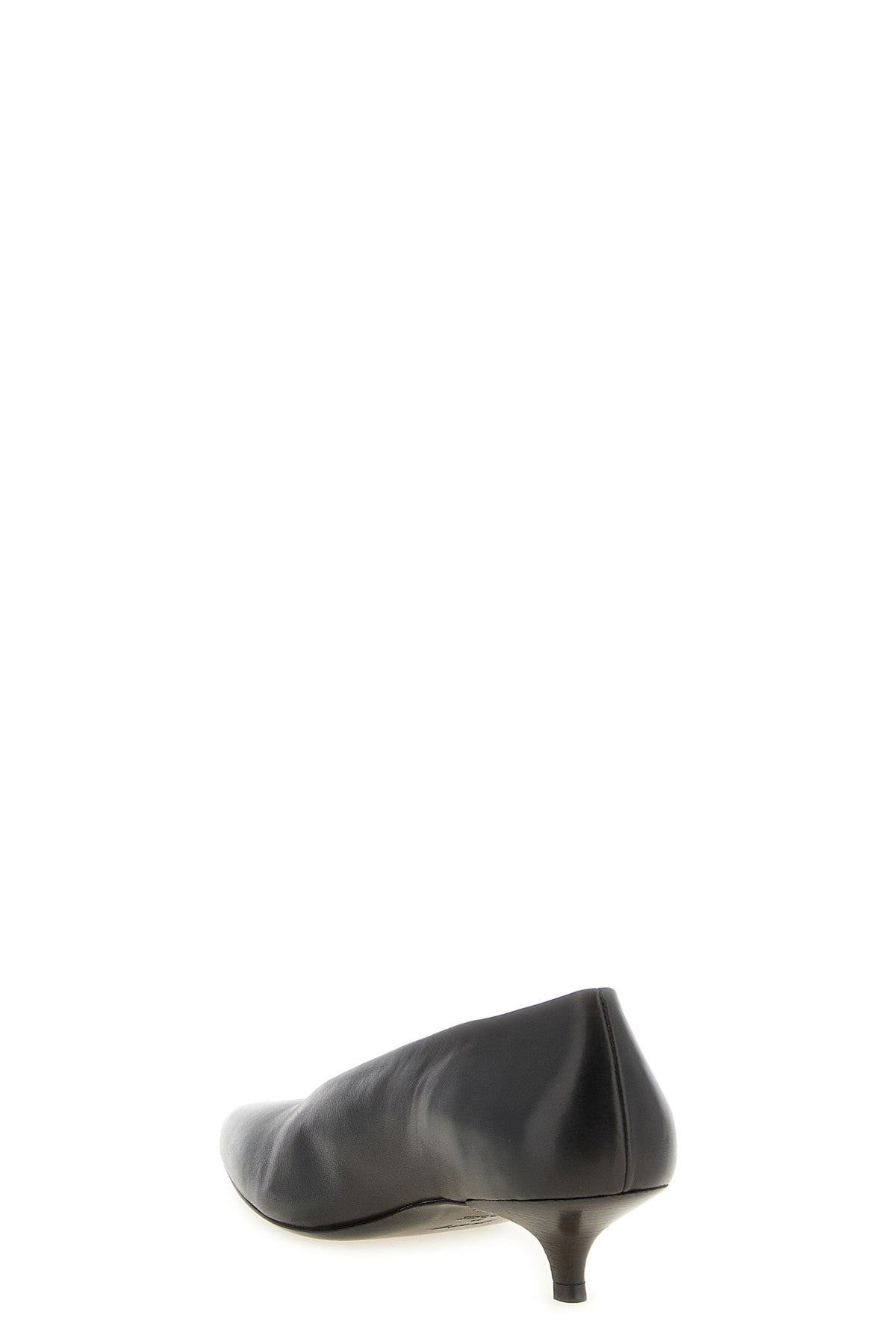 the longiforma marsèll pumps redefine the codes of formal footwear through a s