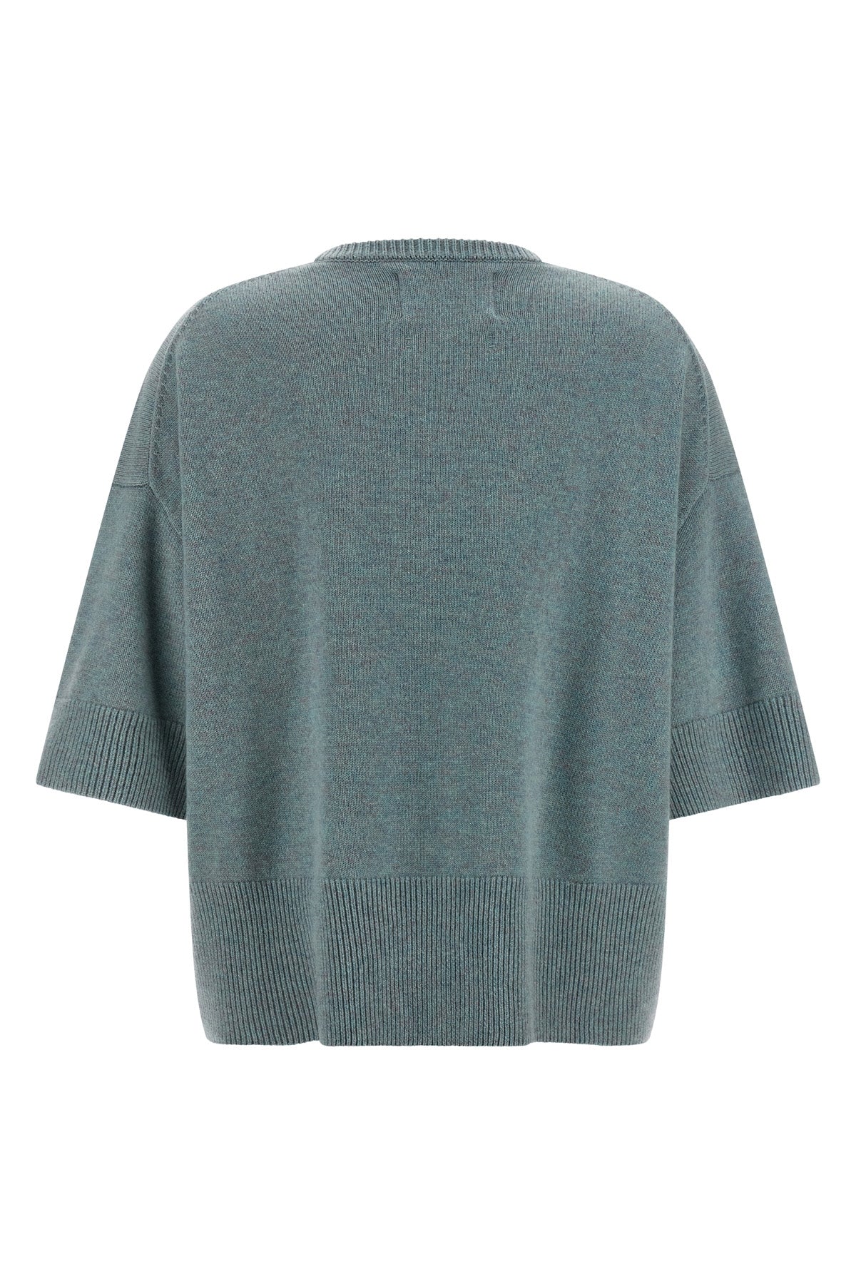 the extreme cashmere n°433 sassie crew neck sweater defines a relaxed silhouet