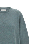 the extreme cashmere n°433 sassie crew neck sweater defines a relaxed silhouet