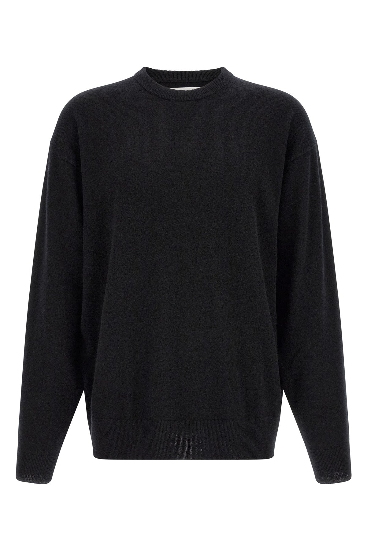 the extreme cashmere n°476 april crew neck sweater defines an essential aesthe