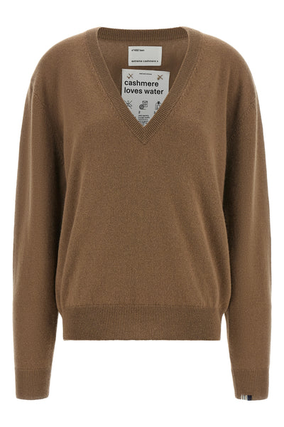 the extreme cashmere n°492 ben v-neck sweater sets a new standard for luxury k