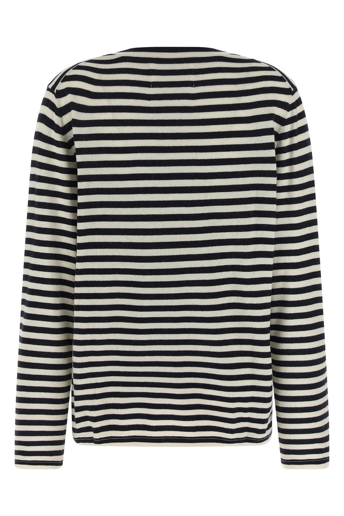 the jones extreme cashmere n°500 sweater is made of a fine yarn that combines th