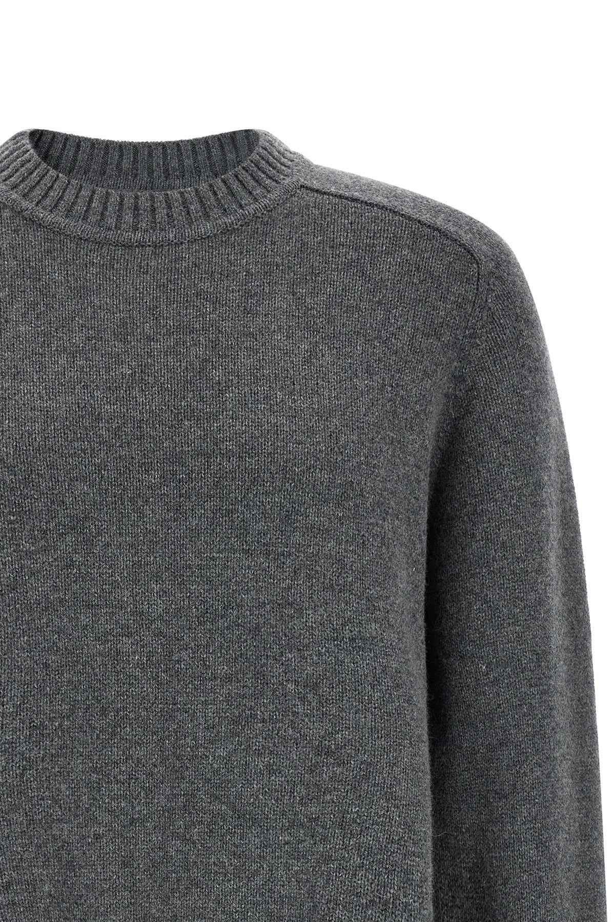 the extreme cashmere n°520 ordinary sweater establishes a foundation of techni