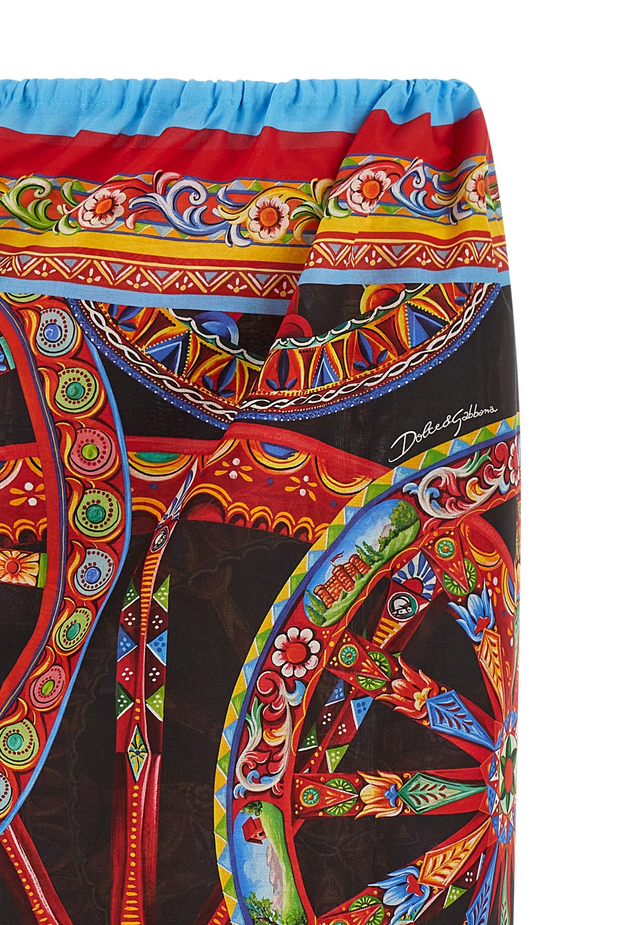 the dolce & gabbana sarong in pure cotton stands out for its fluid and versatile