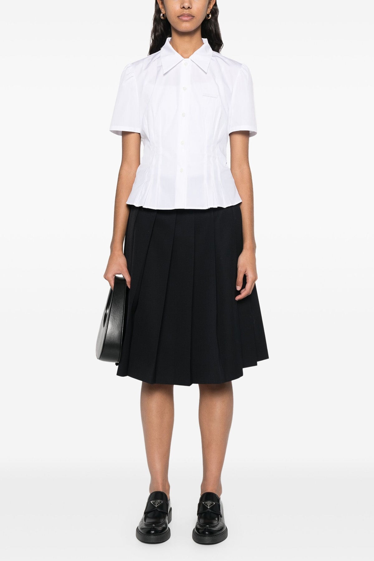cotton poplin pleated shirt on the front and back