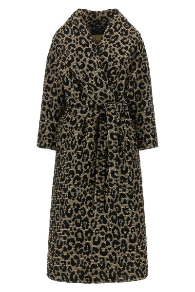 the herno leo coat defines an enveloping silhouette through a sophisticated ja