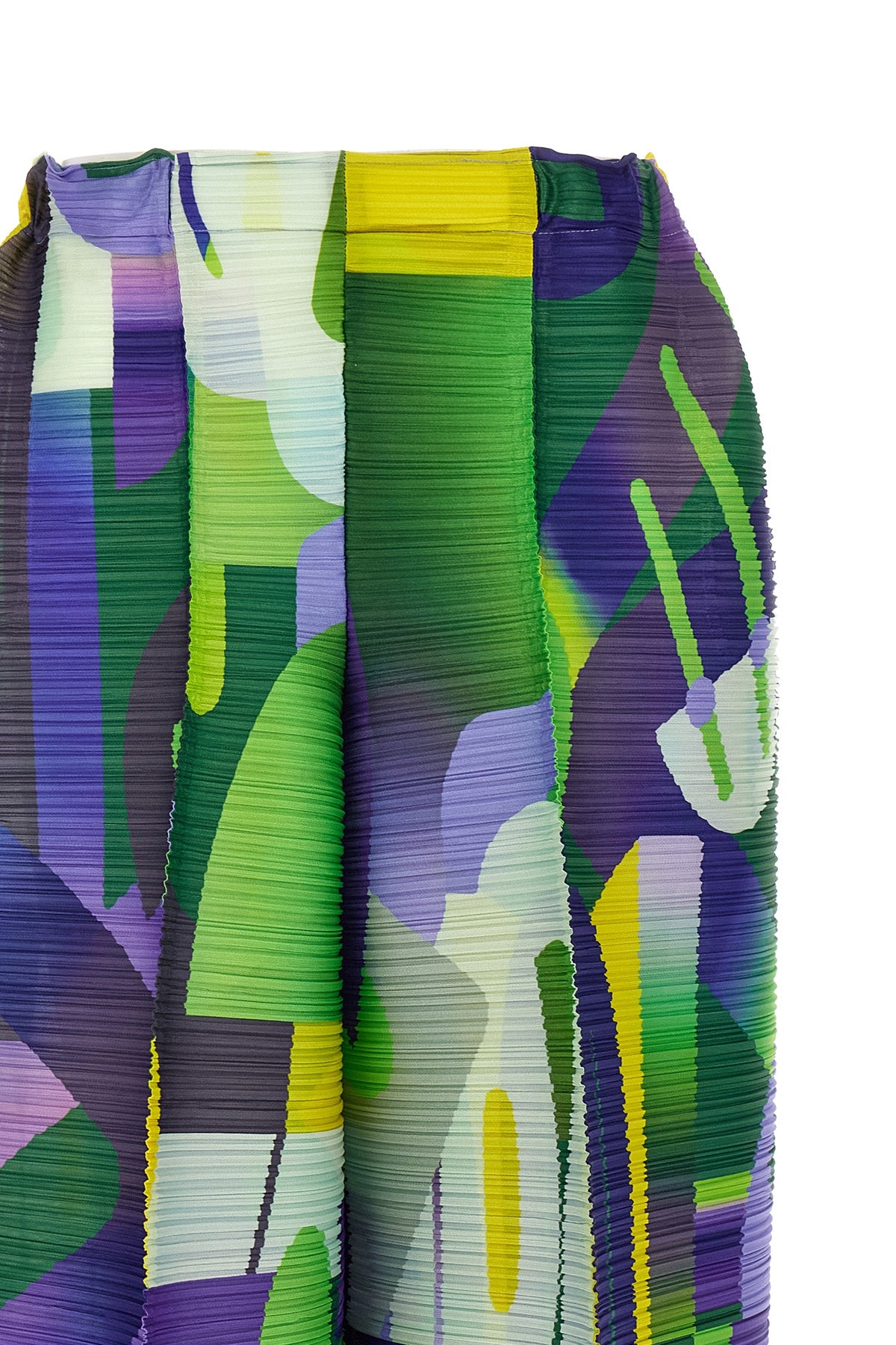 pleated pants